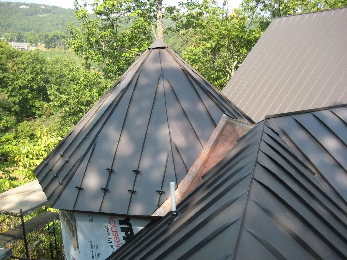 Professional Gutter Cleaning by Craftsman Roofing in South Oak Park